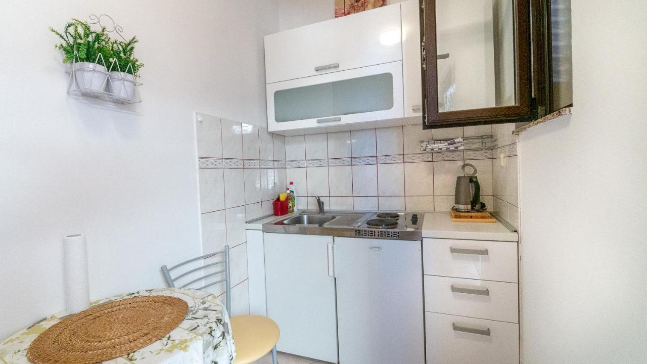Lela 1 Apartment บาร์บินเย ภายนอก รูปภาพ
