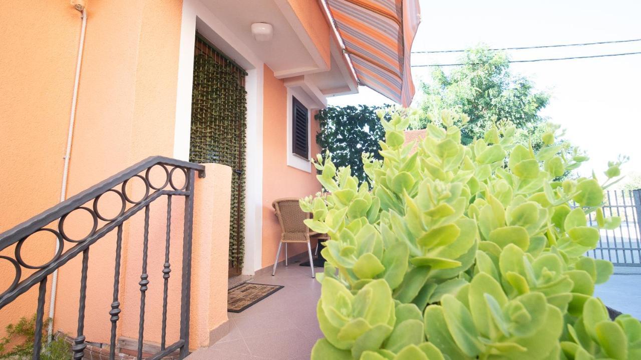 Lela 1 Apartment บาร์บินเย ภายนอก รูปภาพ
