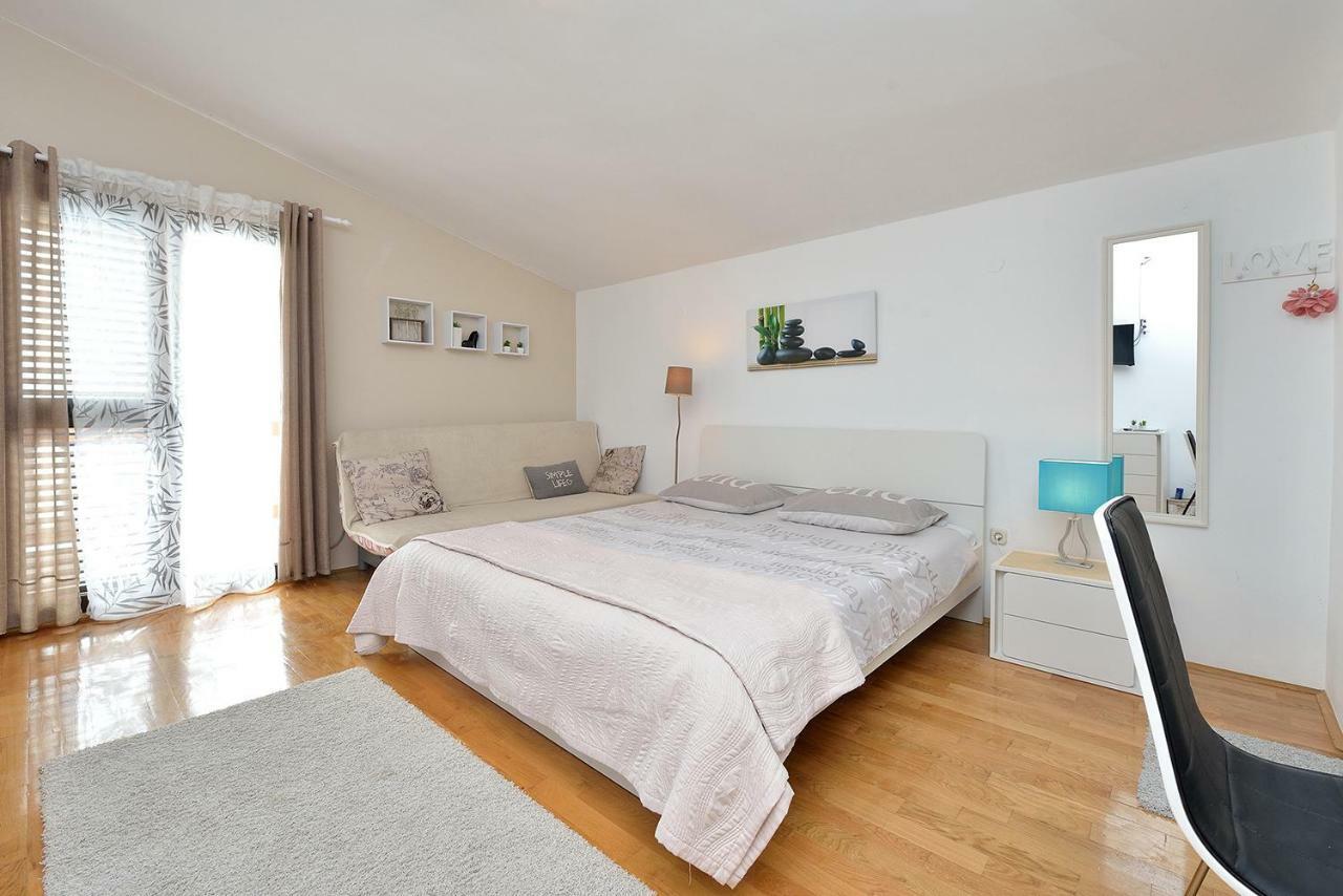 Lela 1 Apartment บาร์บินเย ภายนอก รูปภาพ