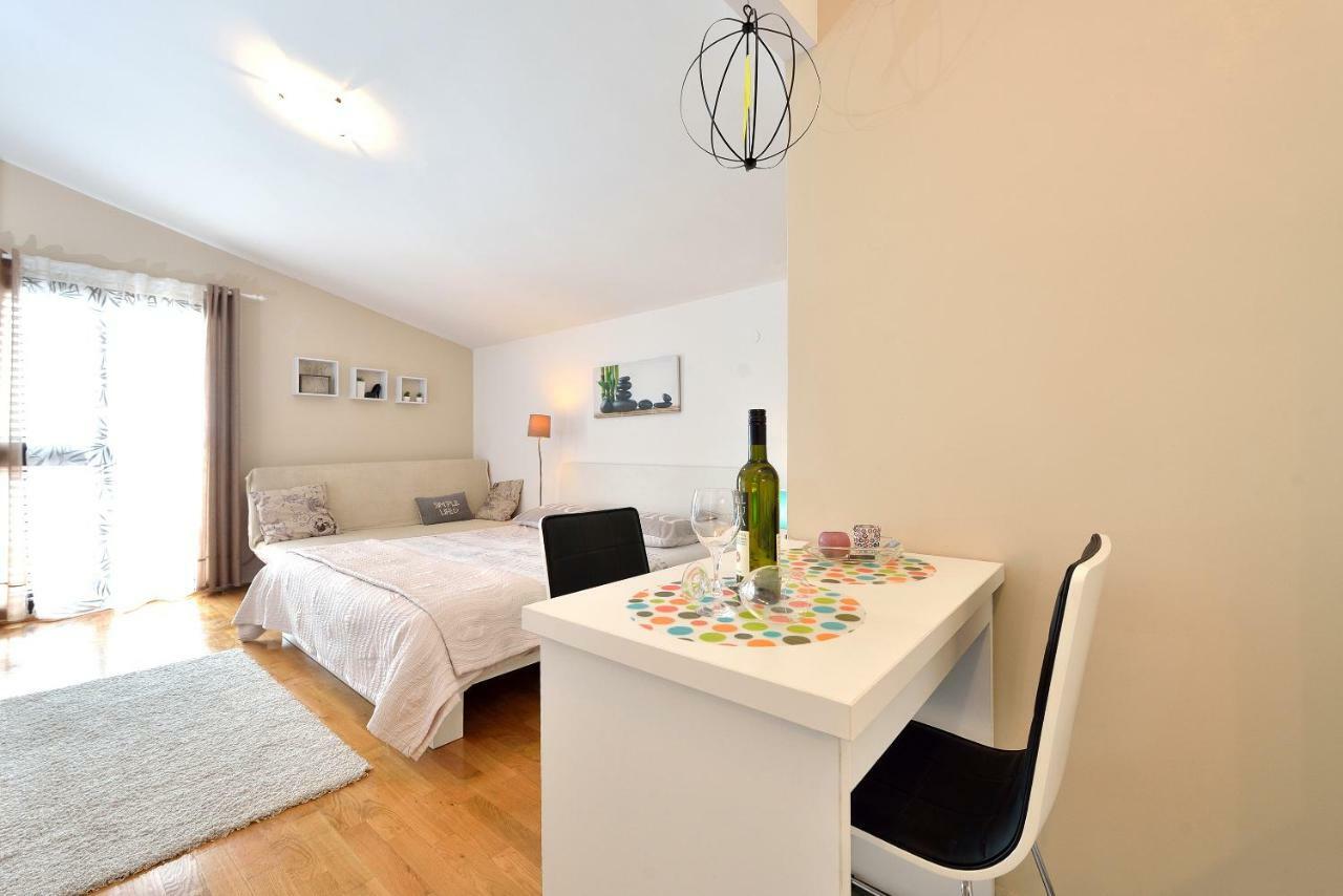 Lela 1 Apartment บาร์บินเย ภายนอก รูปภาพ