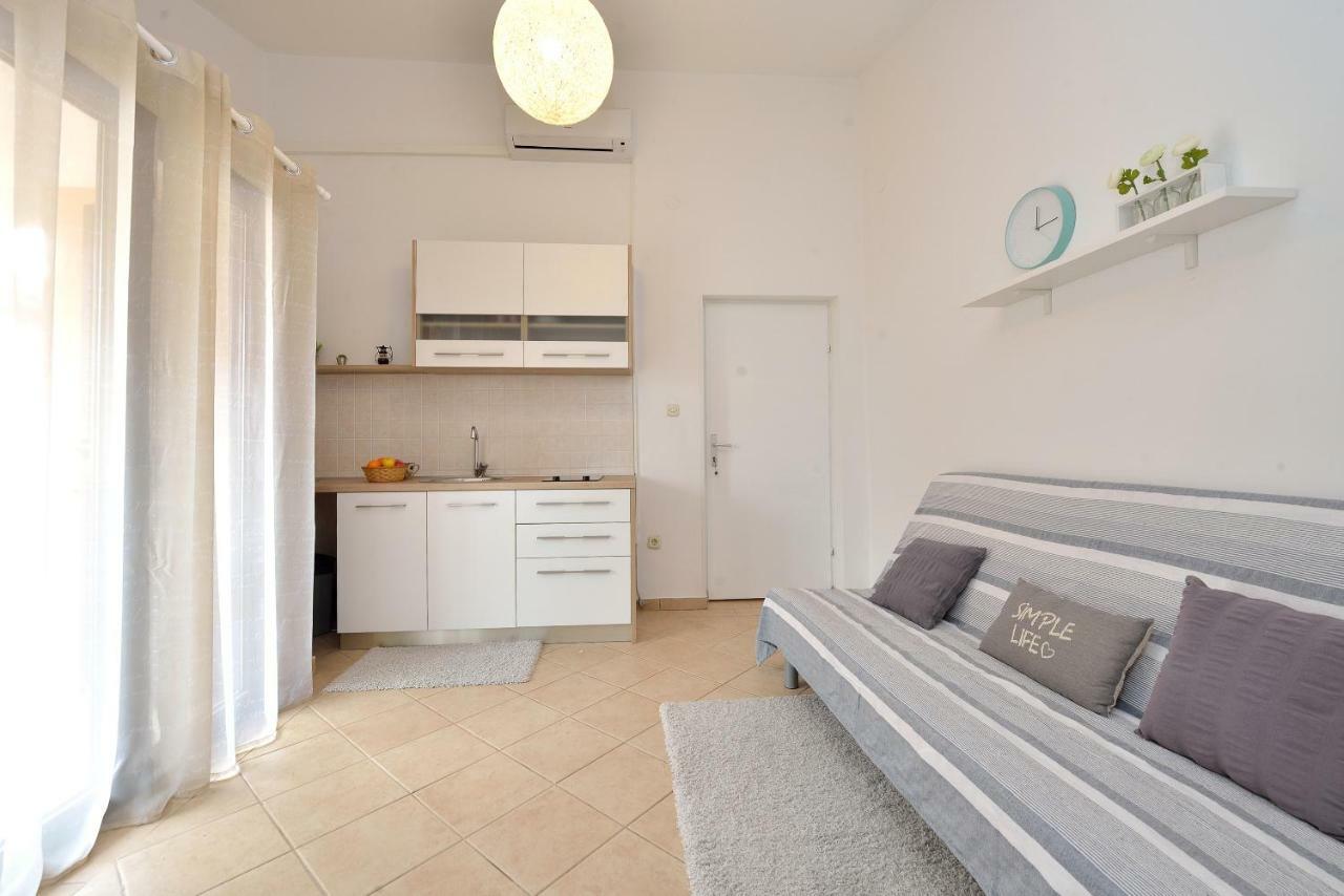Lela 1 Apartment บาร์บินเย ภายนอก รูปภาพ